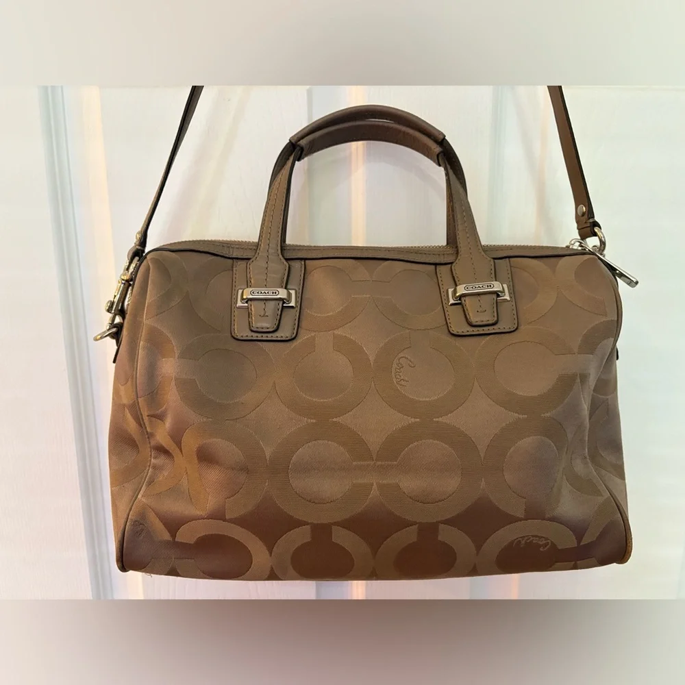 EUC Coach Signature Jacquard Satchel Tan Beige - Picture 7 of 13